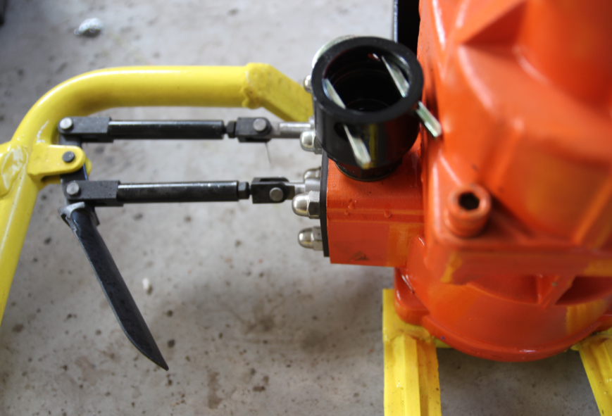 臨近五一天氣熱 啟睿氣動(dòng)手持鉆機(jī)賣(mài)的火