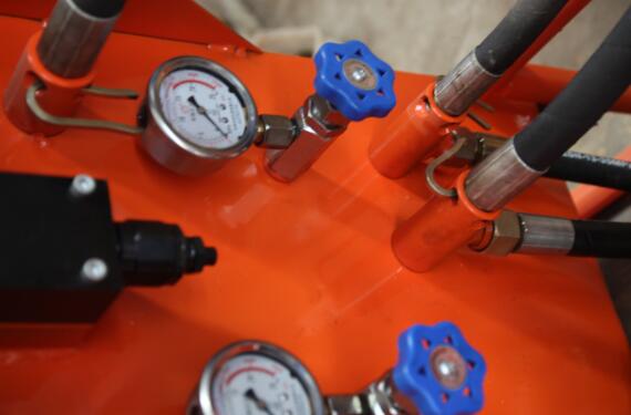 都知道液壓回轉(zhuǎn)鉆機鉆孔勁大，但你知道工作原理是什么嗎?