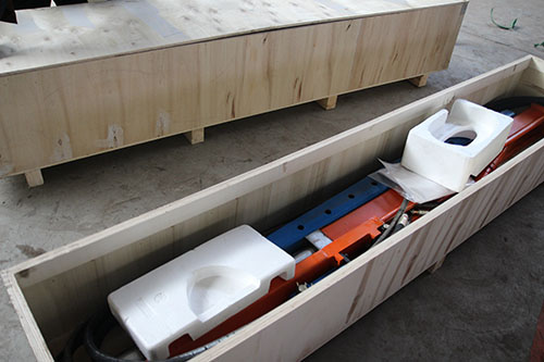 液壓架柱式鉆機發(fā)貨實圖